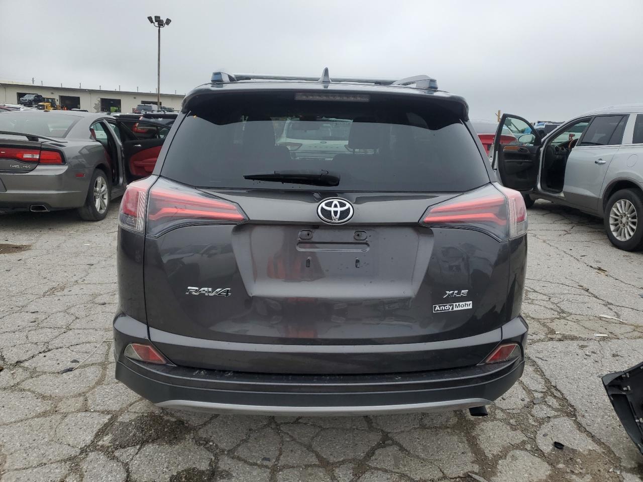 2017 Toyota Rav4 Xle VIN: JTMWFREV5HJ701401 Lot: 62563355