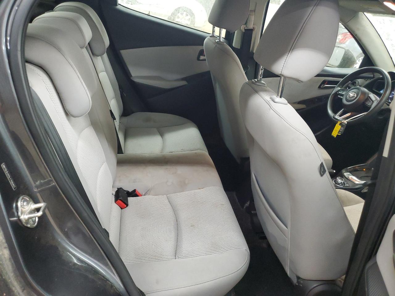 2020 Toyota Yaris Le VIN: 3MYDLBJV5LY706407 Lot: 64441635
