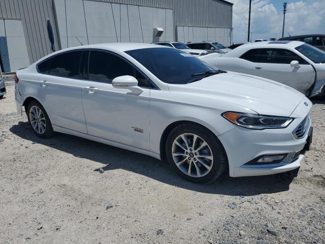  FORD FUSION 2017 Белы