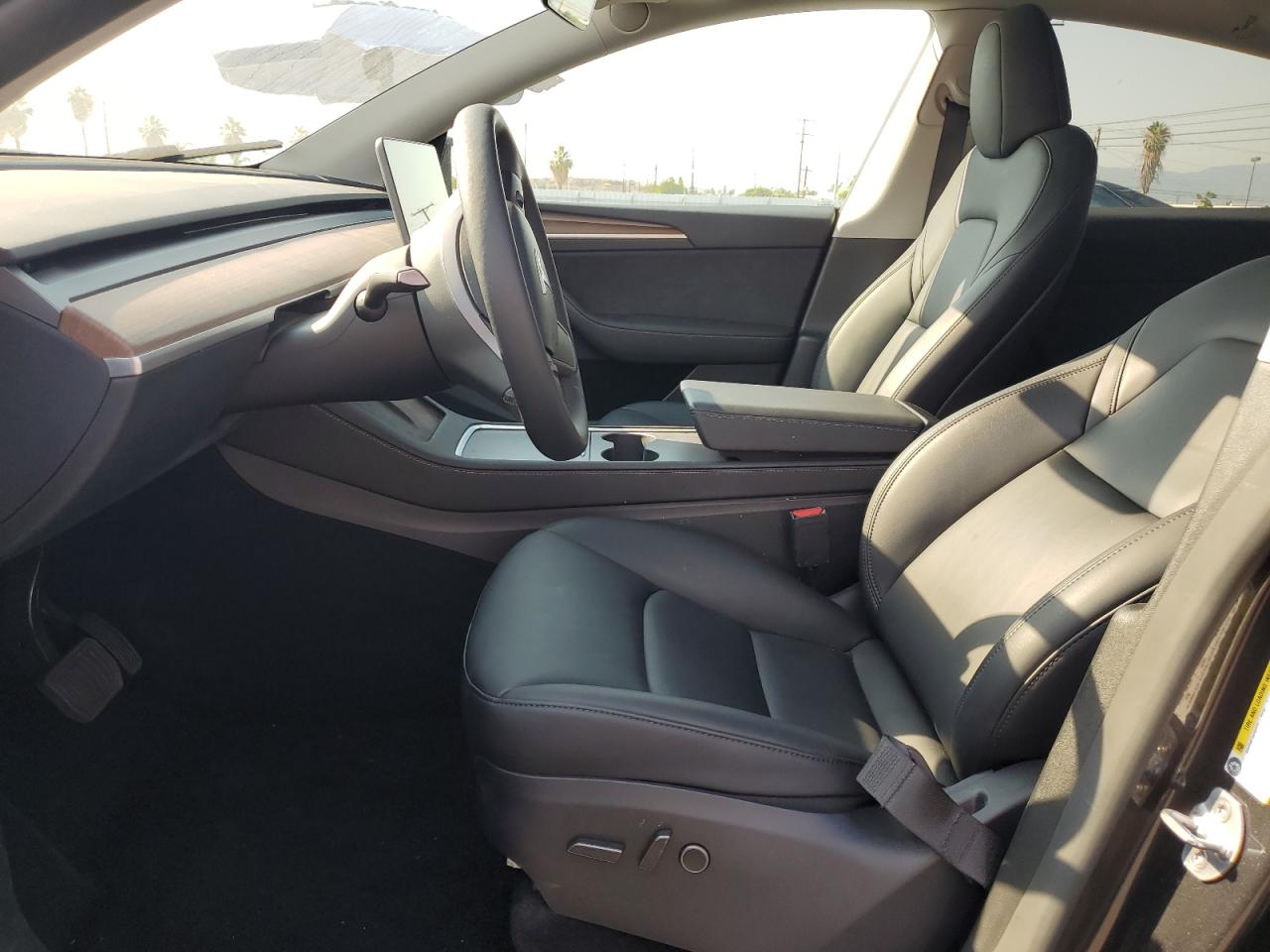 2024 Tesla Model Y VIN: 7SAYGAEE3RF192086 Lot: 65028085