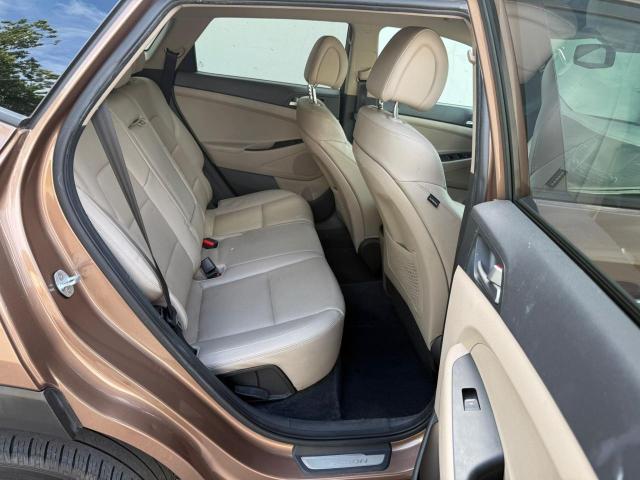 Parquets HYUNDAI TUCSON 2016 Brown