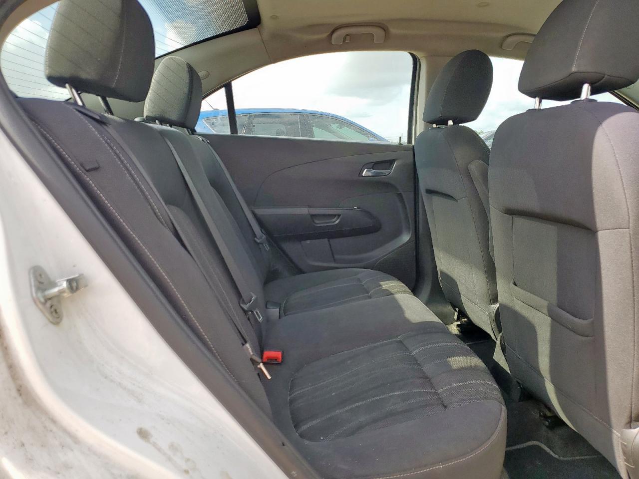 2018 Chevrolet Sonic Lt VIN: 1G1JD5SH6J4104391 Lot: 64130005