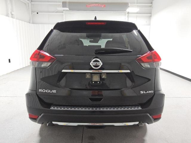  NISSAN ROGUE 2018 Czarny