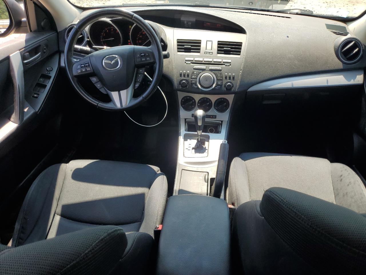 2010 Mazda 3 S VIN: JM1BL1S65A1139432 Lot: 63817585