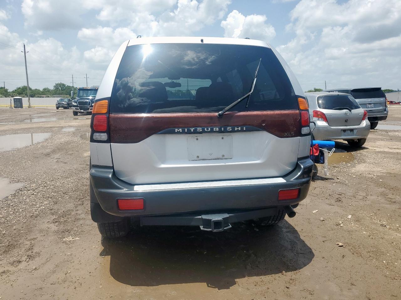 2002 Mitsubishi Montero Sport Xls VIN: JA4LS31R12J031318 Lot: 64251205
