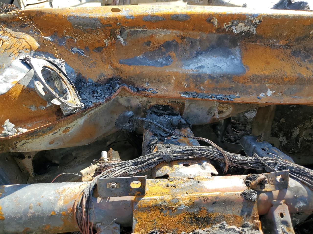 2020 Jeep Cherokee Latitude VIN: 1C4PJMCB4LD525964 Lot: 64810225