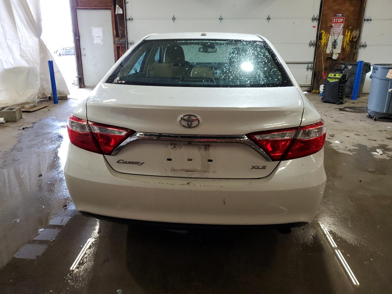 2016 Toyota Camry Le VIN: 4T1BF1FK3GU571146 Lot: 65593785