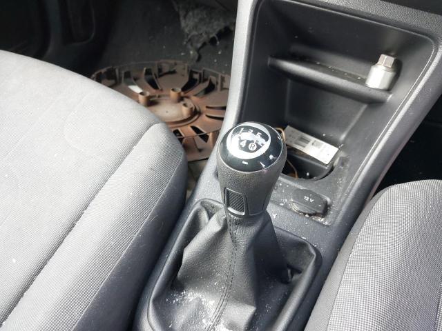 2013 VOLKSWAGEN MOVE UP