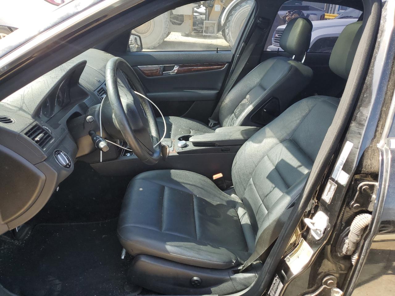 2010 Mercedes-Benz C 300 VIN: WDDGF5EB8AR114710 Lot: 63027005