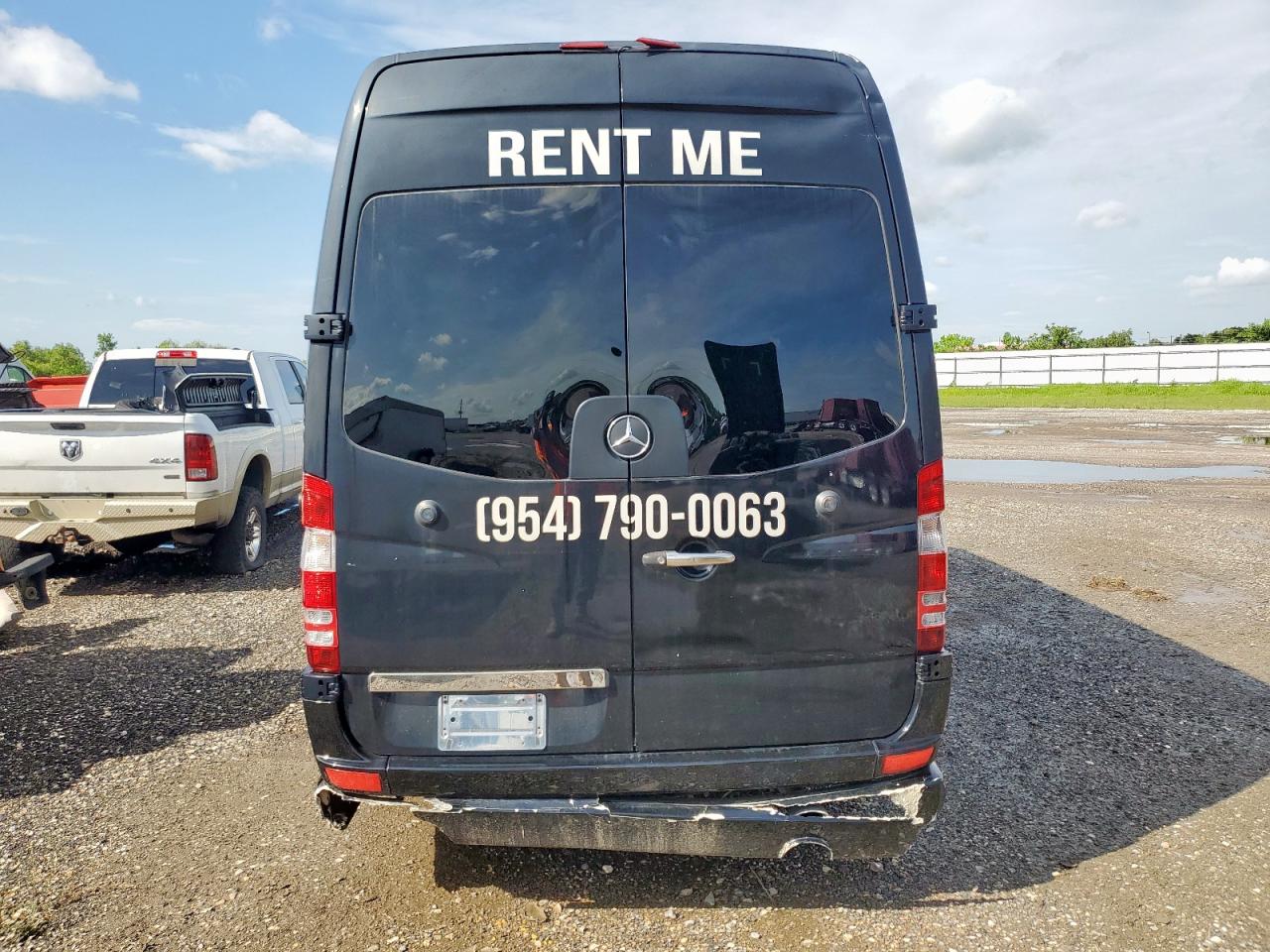 2011 Mercedes-Benz Sprinter 2500 VIN: WD3PE8CC2B5515120 Lot: 63975625