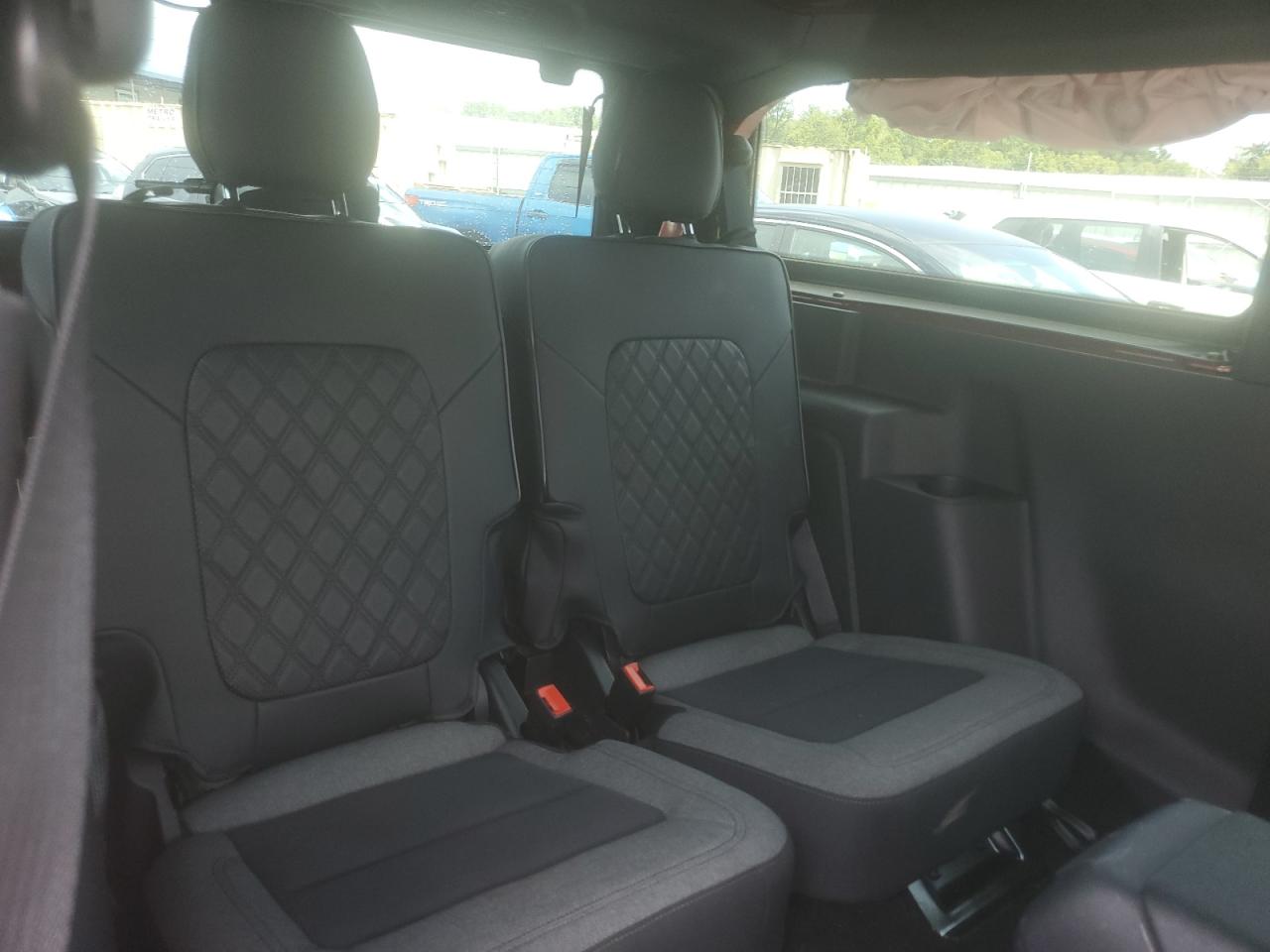 2021 Ford Bronco Base VIN: 1FMDE5AH3MLA72508 Lot: 67050225