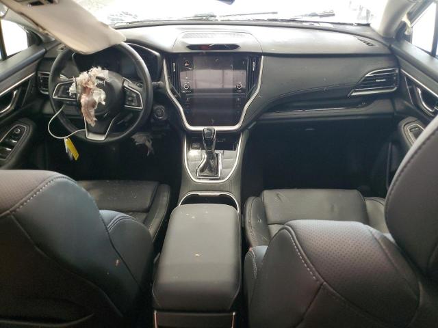  SUBARU OUTBACK 2022 Srebrny