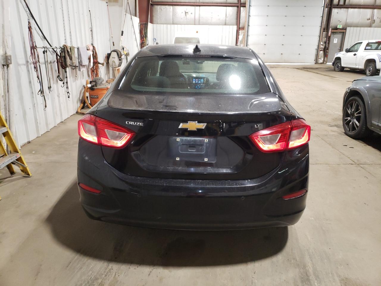 2018 Chevrolet Cruze Lt VIN: 1G1BE5SM6J7215939 Lot: 64702605