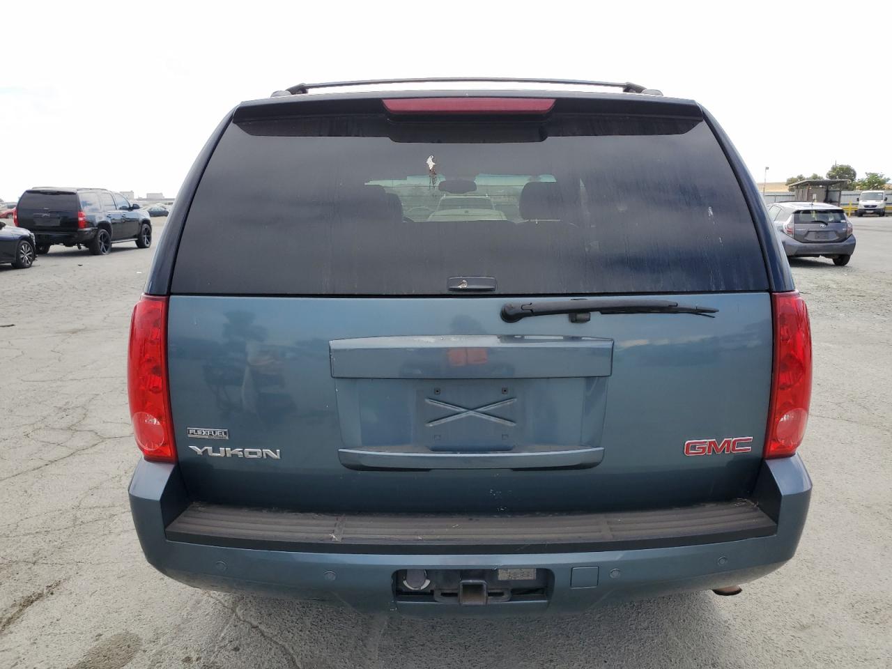 2008 GMC Yukon VIN: 1GKFC13078R154574 Lot: 65582345
