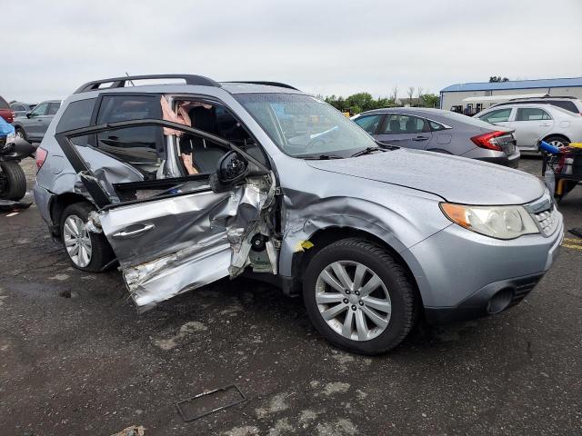  SUBARU FORESTER 2013 Srebrny