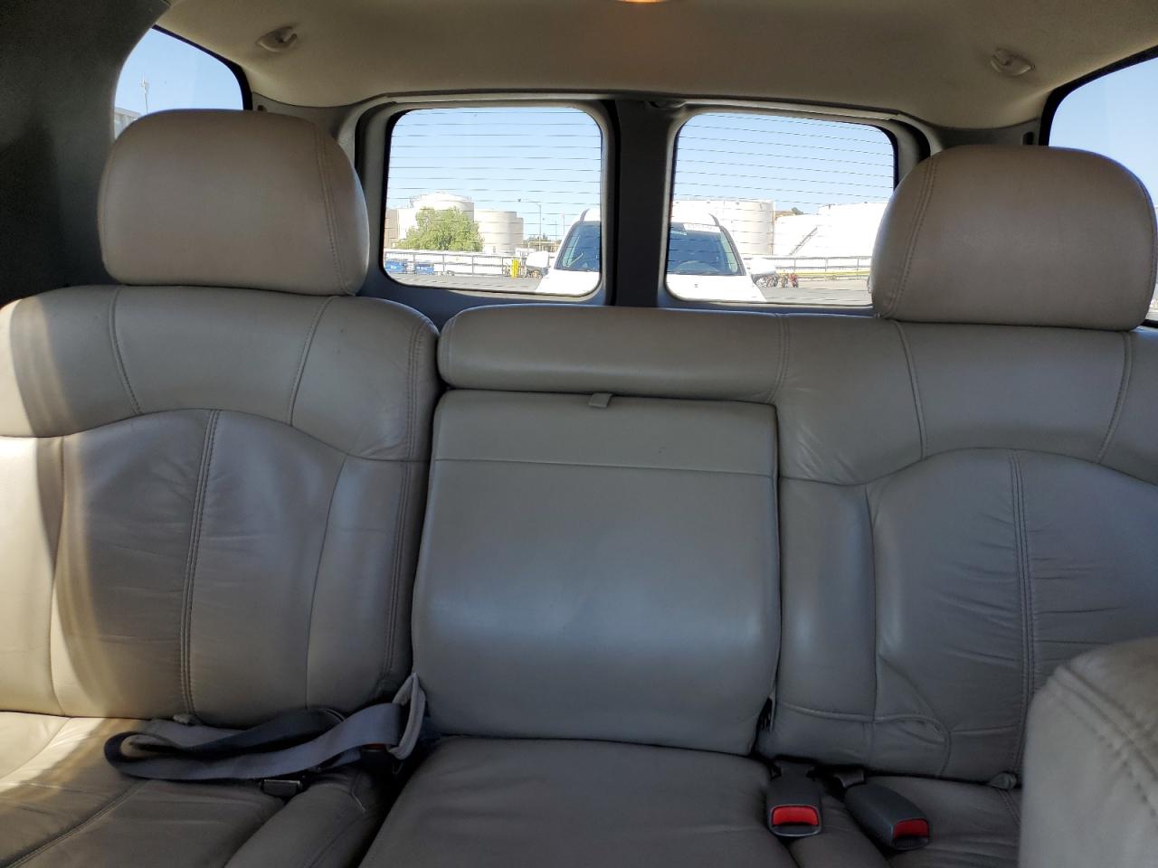 2000 Chevrolet Tahoe K1500 VIN: 1GNEK13T6YJ189746 Lot: 63426605