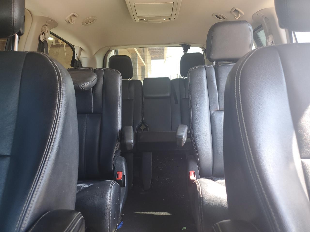 2015 Chrysler Town & Country Touring VIN: 2C4RC1BG1FR564916 Lot: 64657985