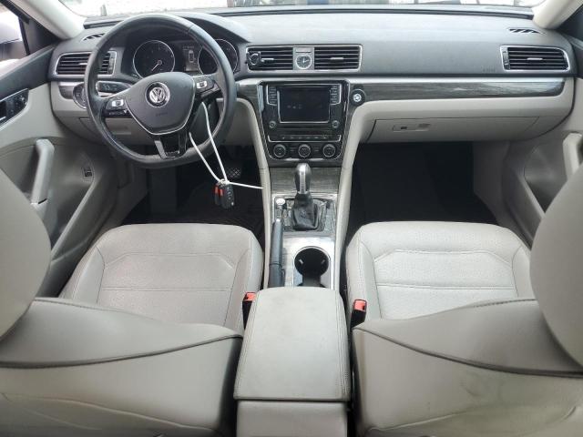  VOLKSWAGEN PASSAT 2016 Srebrny