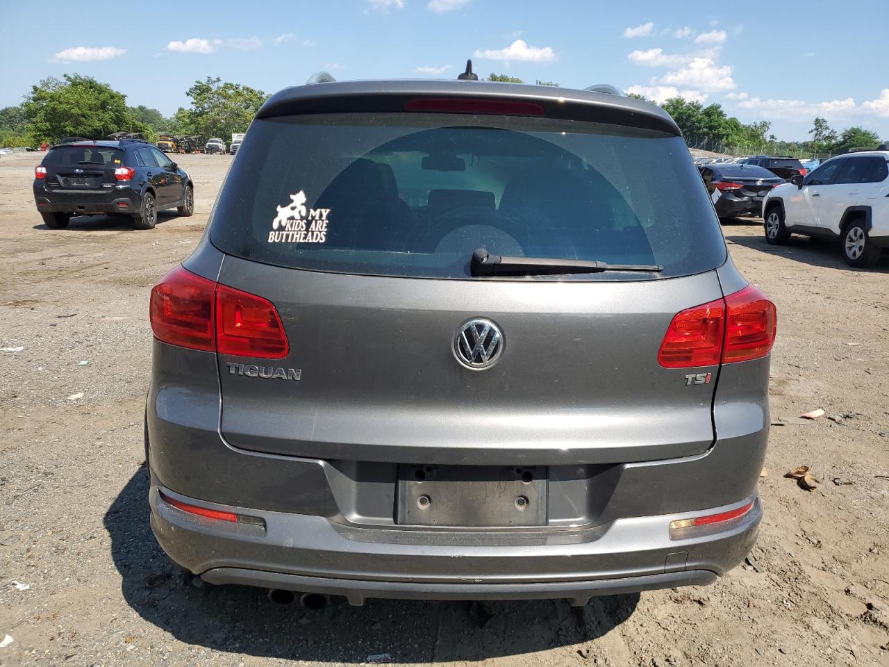 2017 Volkswagen Tiguan Sport VIN: WVGTV7AX4HK016944 Lot: 63361345