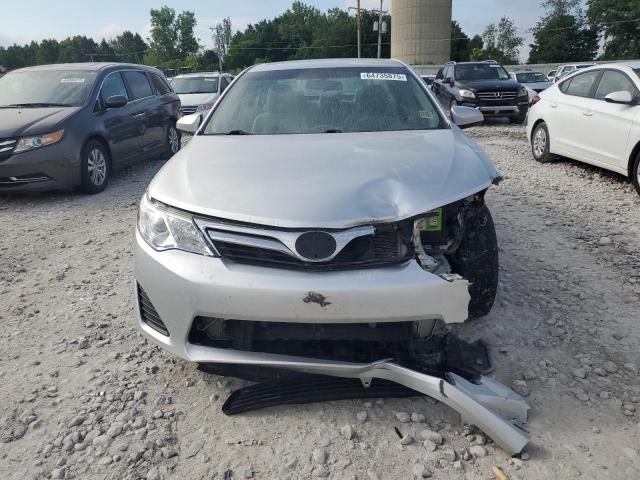  TOYOTA CAMRY 2013 Srebrny