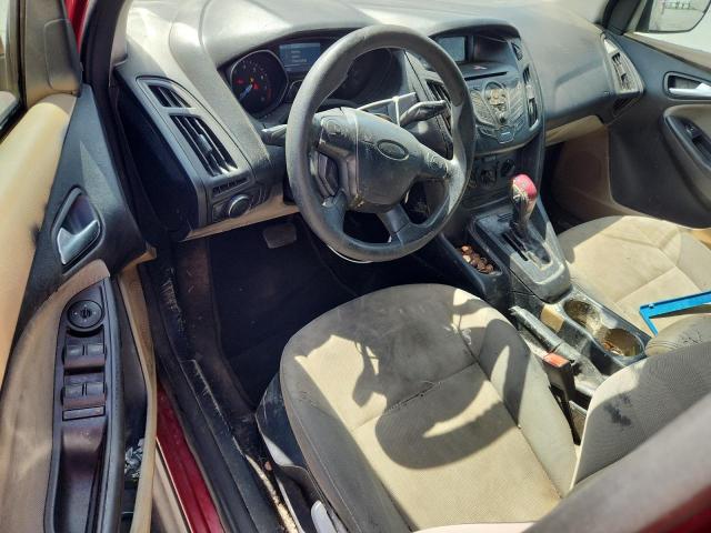 Sedans FORD FOCUS 2014 Czerwony