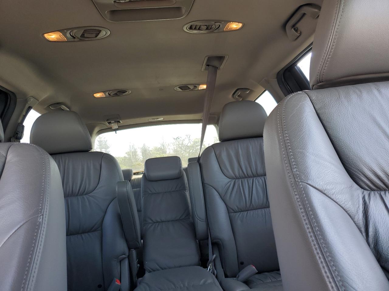 2008 Honda Odyssey Touring VIN: 5FNRL38858B018999 Lot: 64778885