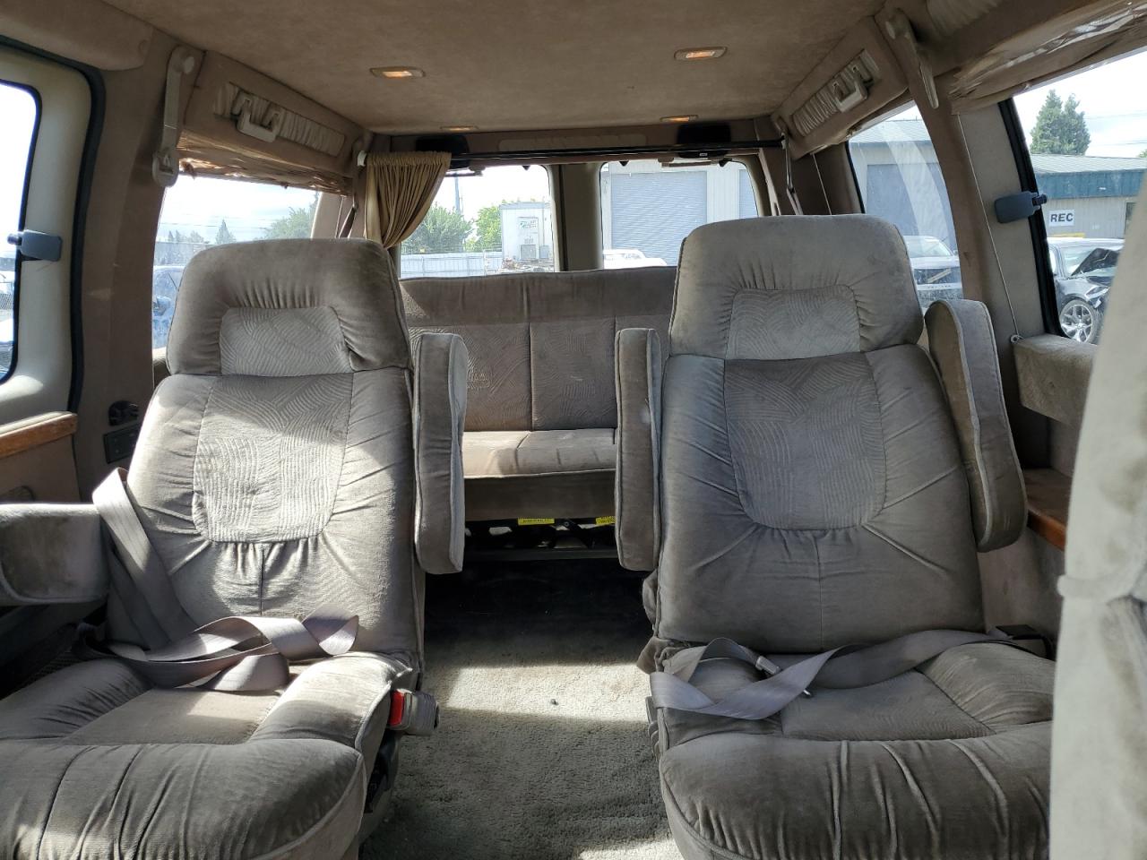 1999 Chevrolet Express G1500 VIN: 1GBFG15R8X1087433 Lot: 64057145