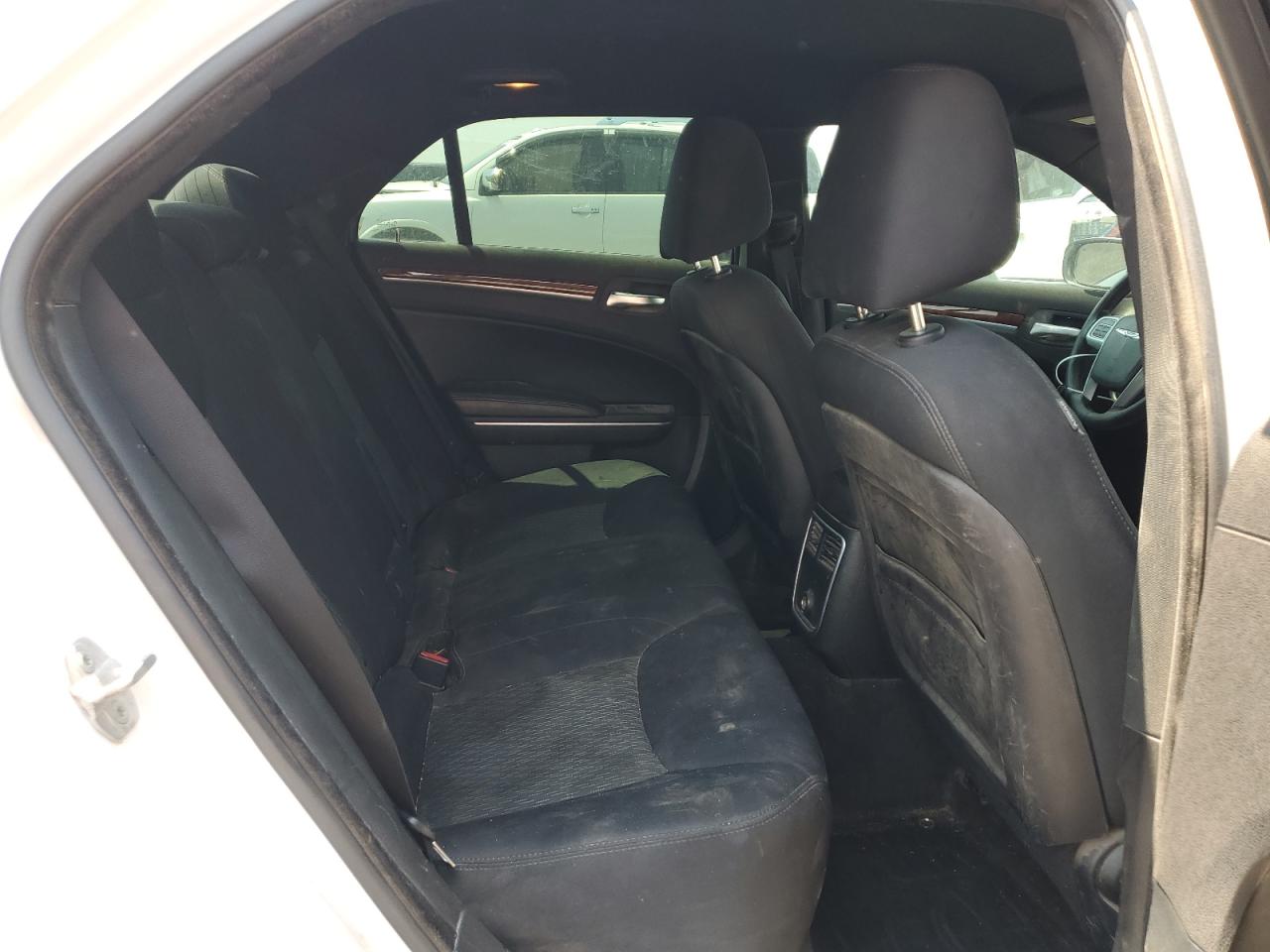 2012 Chrysler 300 VIN: 2C3CCAAG2CH245666 Lot: 64520185