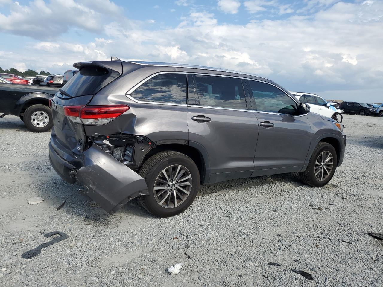 2019 Toyota Highlander Se grey null gas 5TDKZRFHXKS567963 photo #4