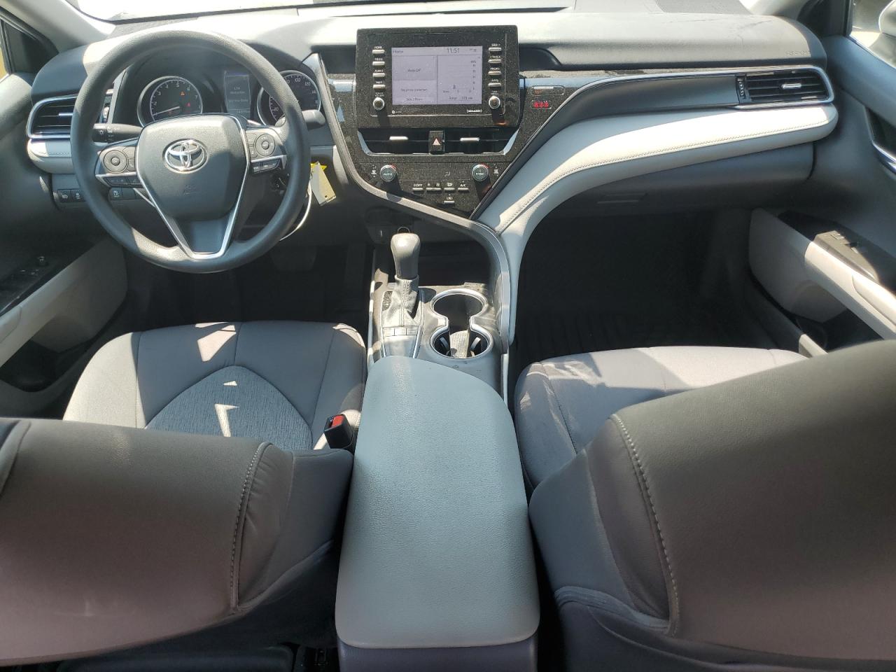 2022 Toyota Camry Le VIN: 4T1C11AKXNU672675 Lot: 65035555