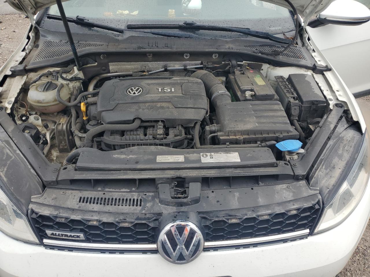 3vwh17auxhm526815 3VWH17AUXHM526815 2017 Volkswagen Golf Alltrack S
