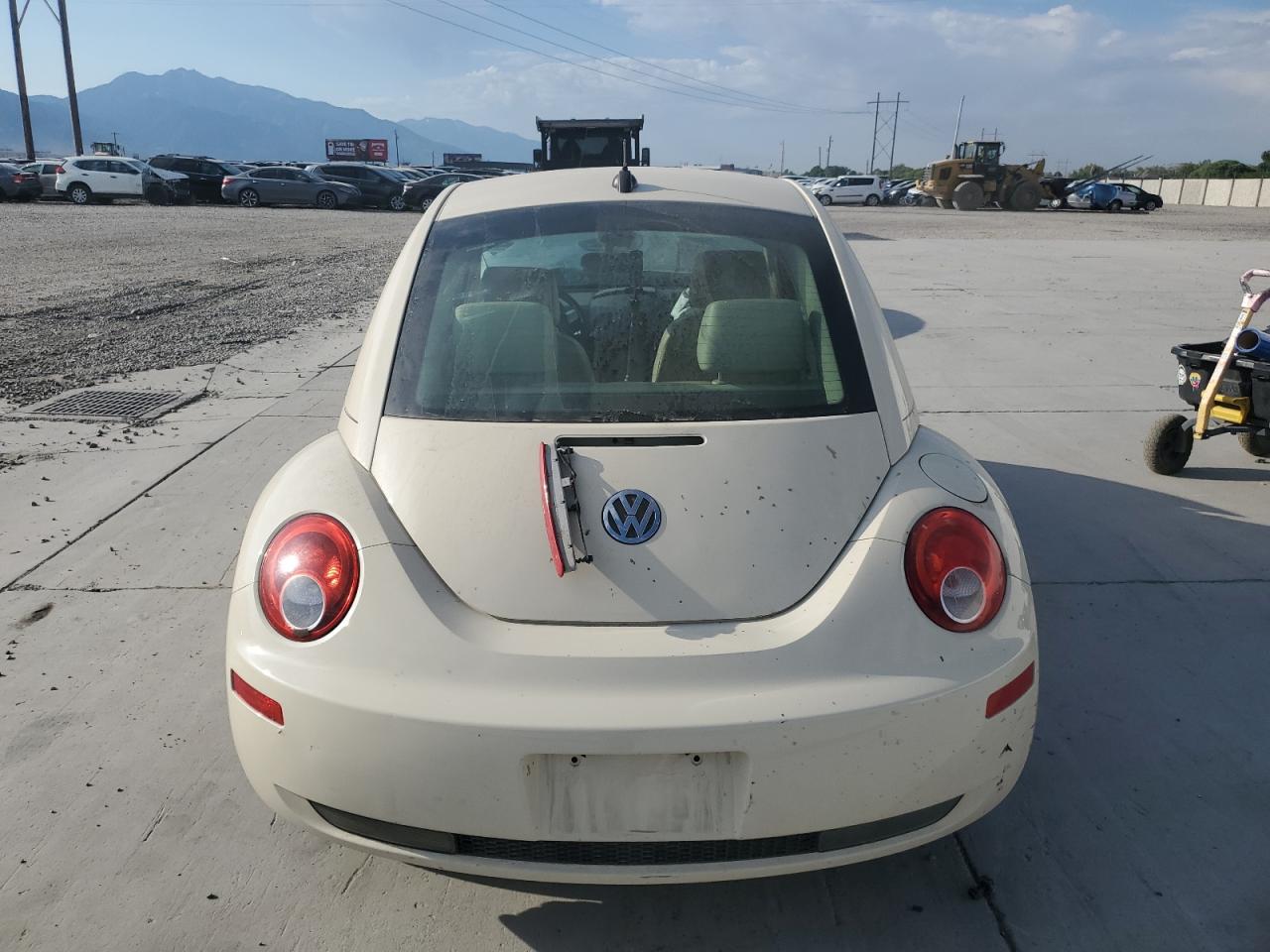 2006 Volkswagen New Beetle 2.5L Option Package 1 VIN: 3VWRW31CX6M423753 Lot: 62900605