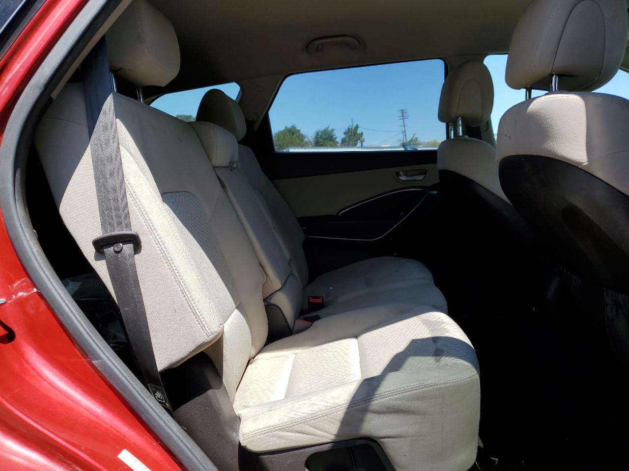 2017 Hyundai Santa Fe Se VIN: KM8SM4HF2HU212184 Lot: 62886465