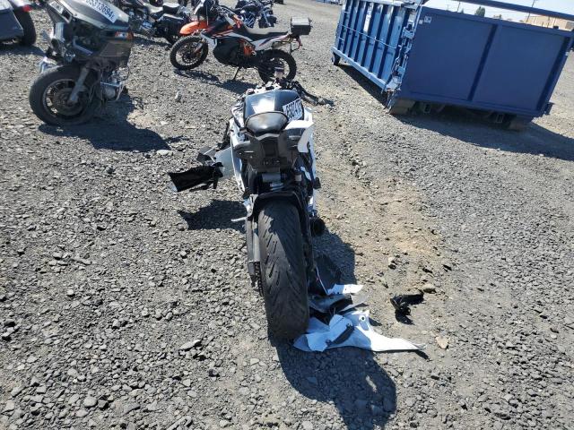 2017 YAMAHA YZFR6   