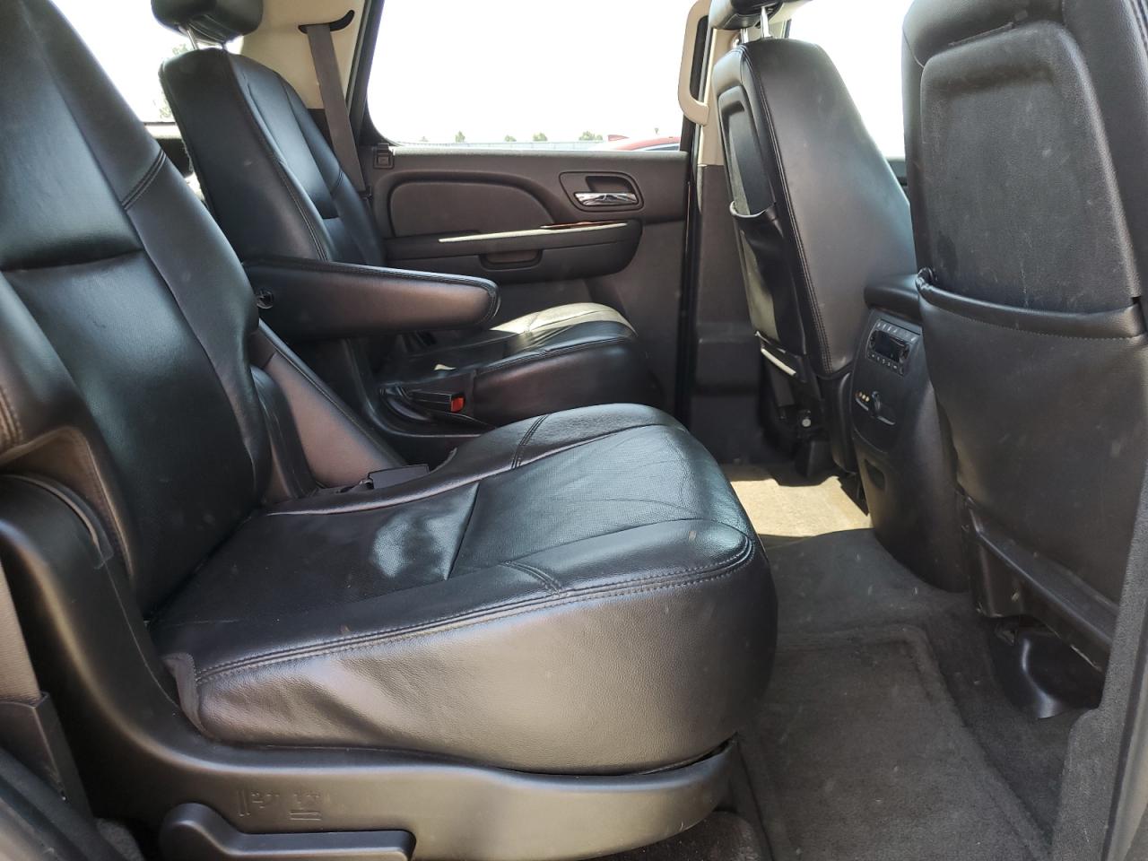 2010 Chevrolet Tahoe K1500 Ltz VIN: 1GNUKCE08AR117979 Lot: 64802225