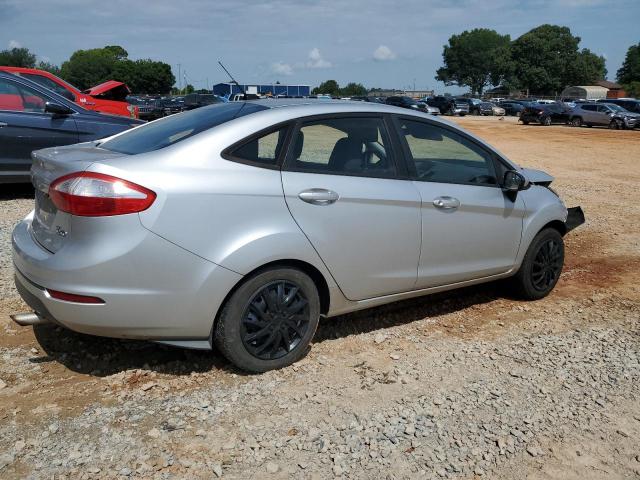 Sedans FORD FIESTA 2014 Srebrny