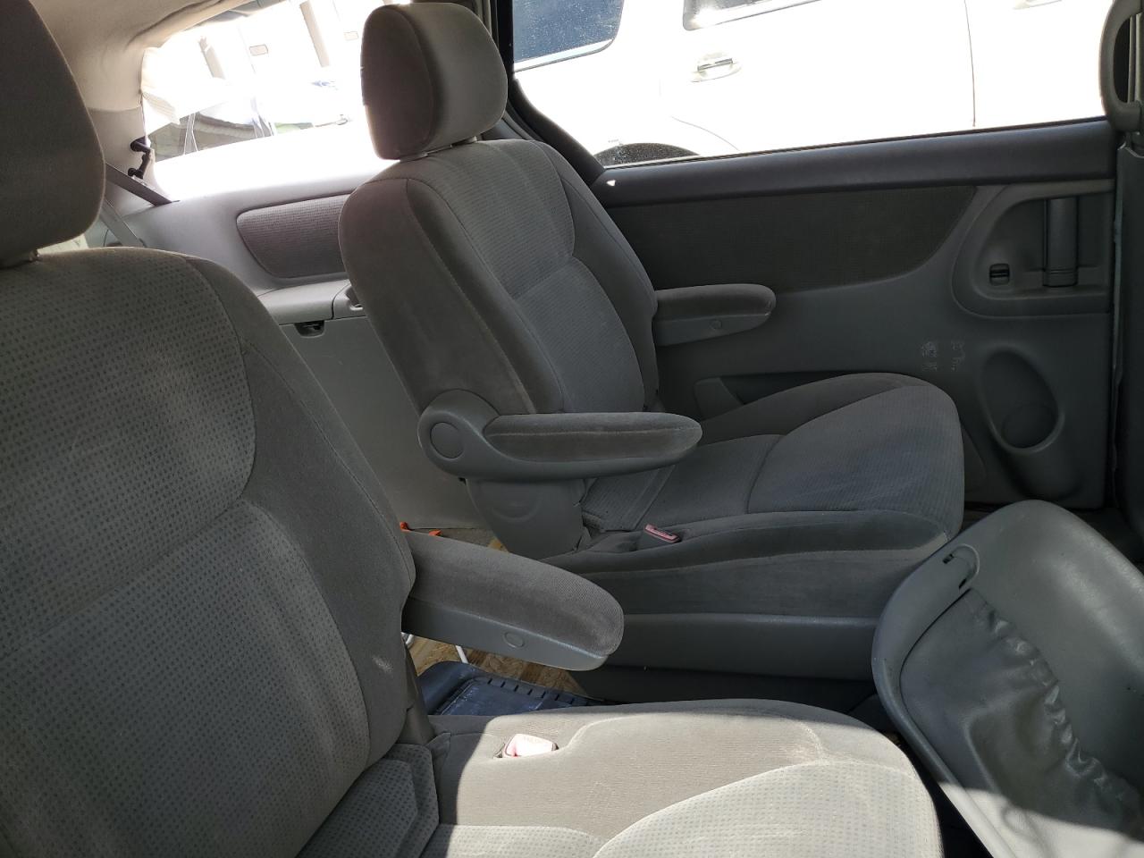2004 Toyota Sienna Ce VIN: 5TDZA23CX4S203387 Lot: 64786555