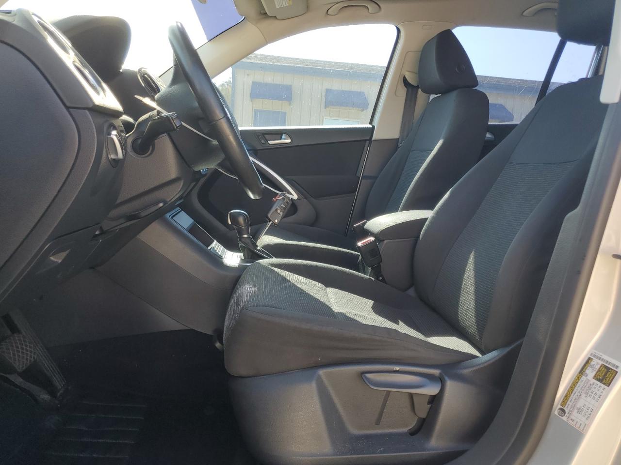 2013 Volkswagen Tiguan S VIN: WVGAV3AX4DW561688 Lot: 63202505