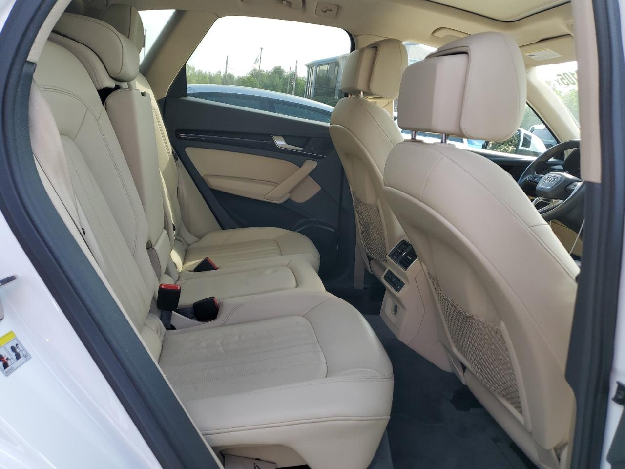 wa1bnafy0j2205881 WA1BNAFY0J2205881 2018 Audi Q5 Premium Plus