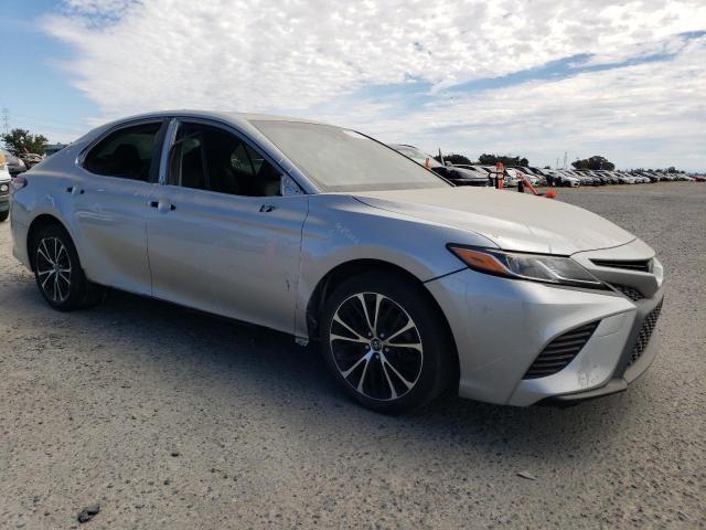  TOYOTA CAMRY 2018 Silver