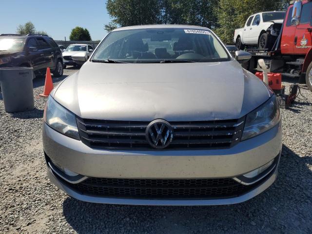  VOLKSWAGEN PASSAT 2012 Silver