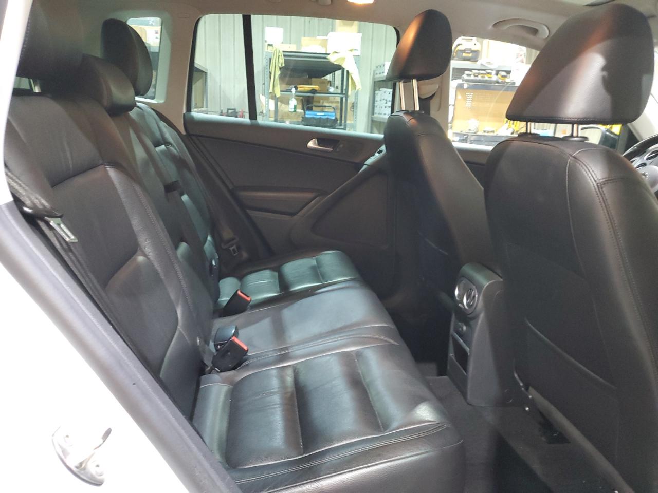 2017 Volkswagen Tiguan Sport VIN: WVGUV7AX9HK022730 Lot: 64624775