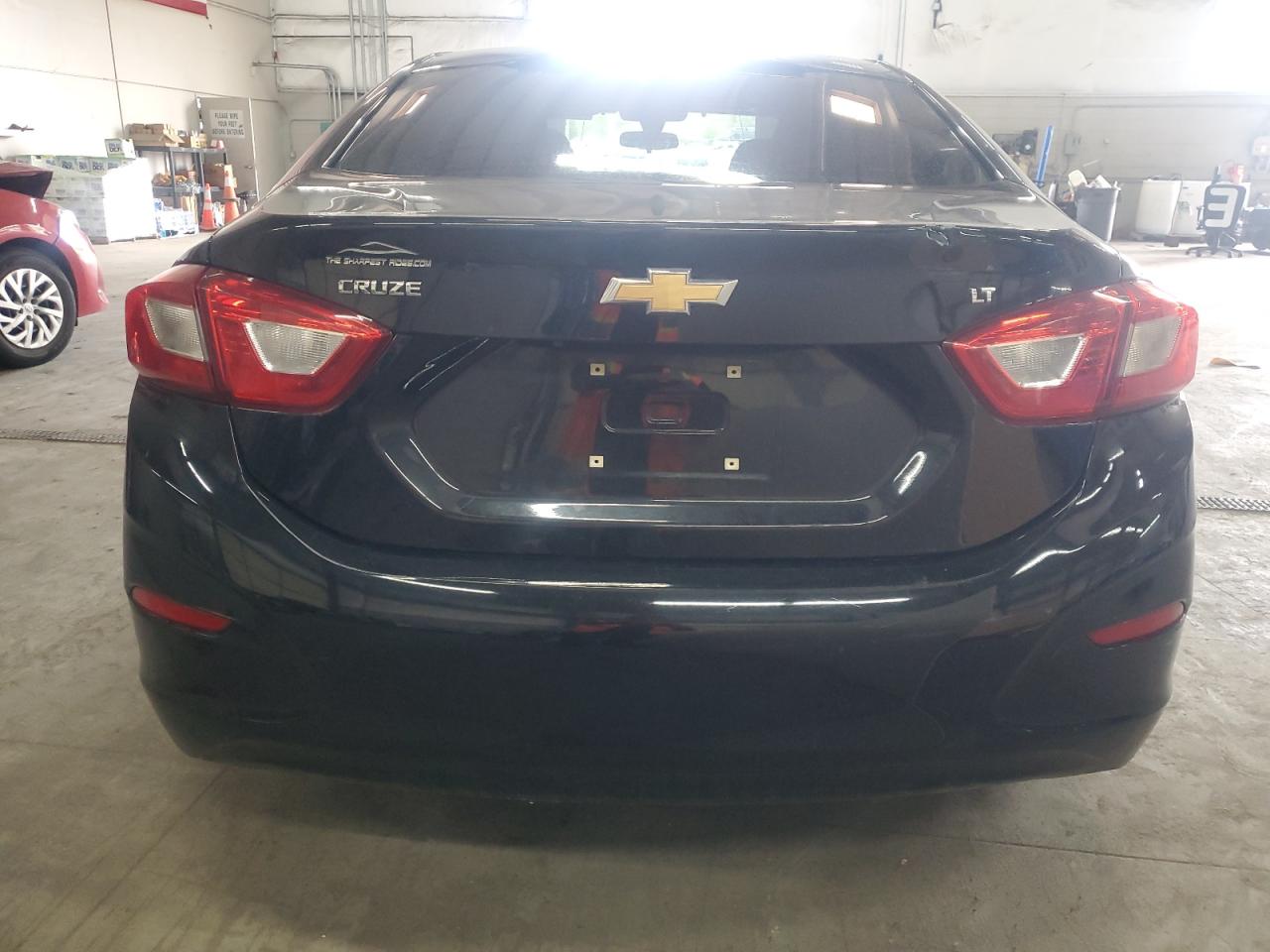 2018 Chevrolet Cruze Lt VIN: 1G1BE5SM3J7107858 Lot: 65477865
