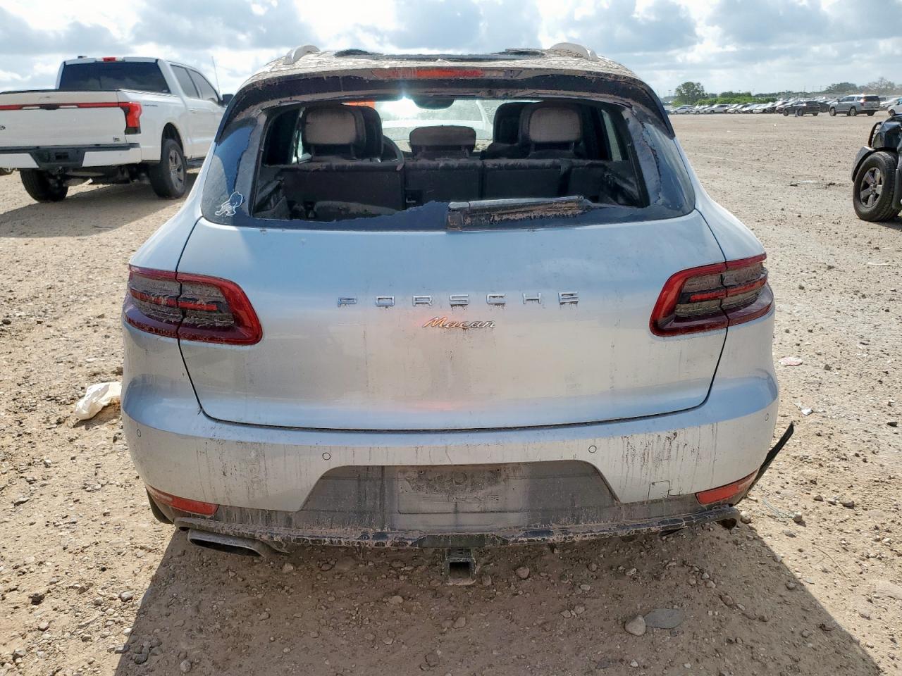 2018 Porsche Macan VIN: WP1AA2A58JLB09845 Lot: 63946045