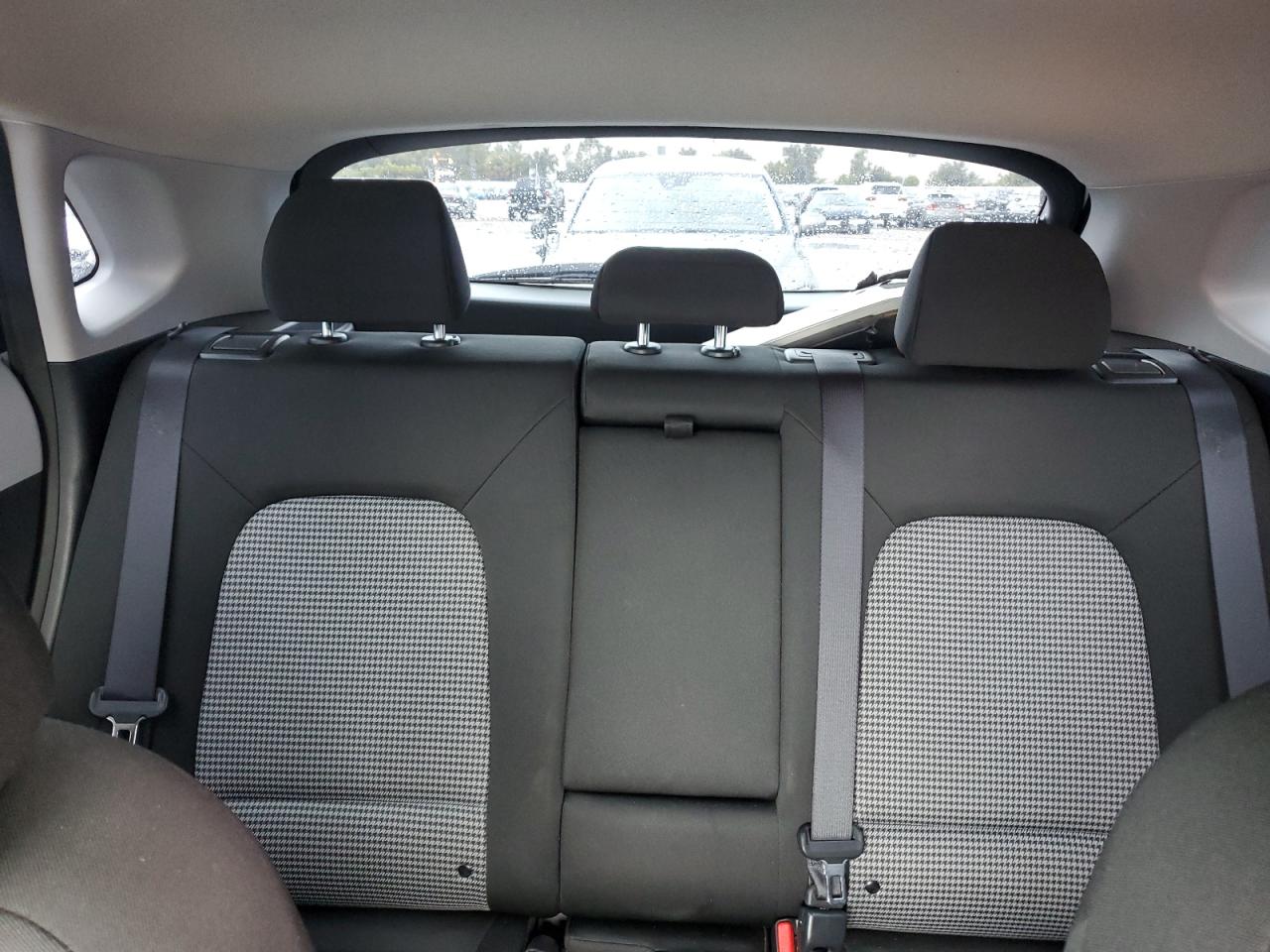 2019 Hyundai Kona Se VIN: KM8K12AA0KU283760 Lot: 64824275