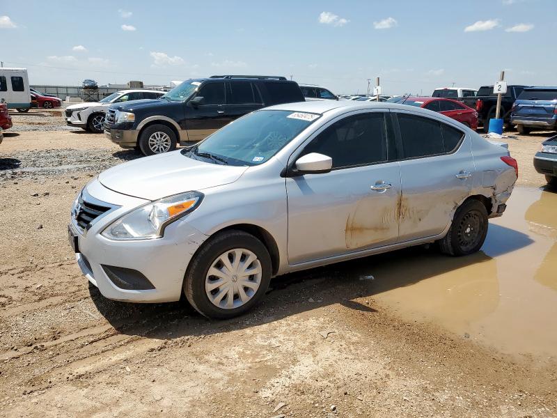  NISSAN VERSA 2018 Silver