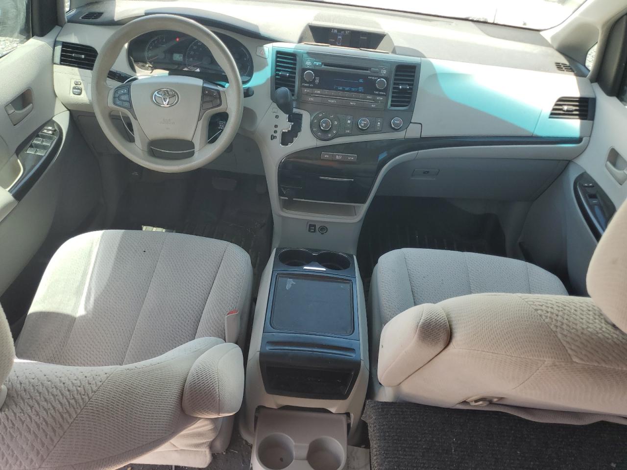 2012 Toyota Sienna Le VIN: 5TDJK3DC2CS044393 Lot: 63579595
