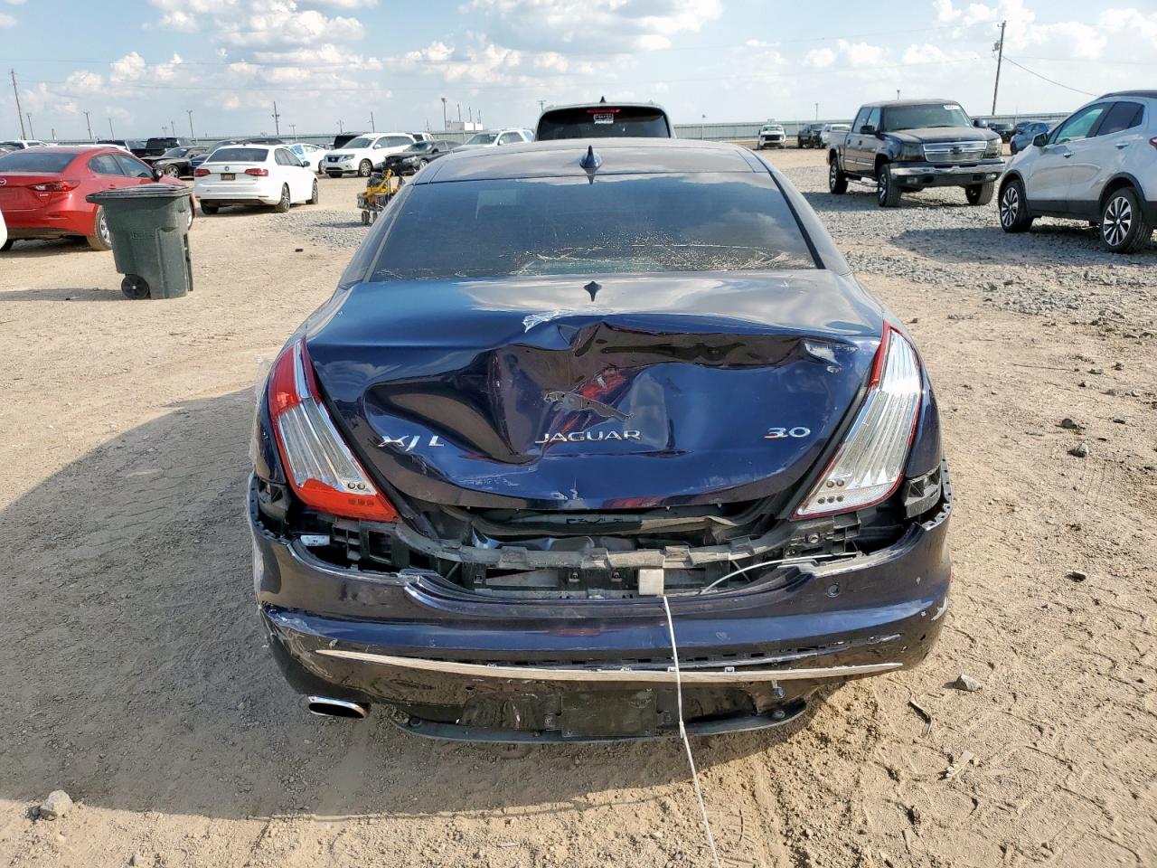 2015 Jaguar Xjl Portfolio VIN: SAJWA2GZ3F8V82999 Lot: 64081695