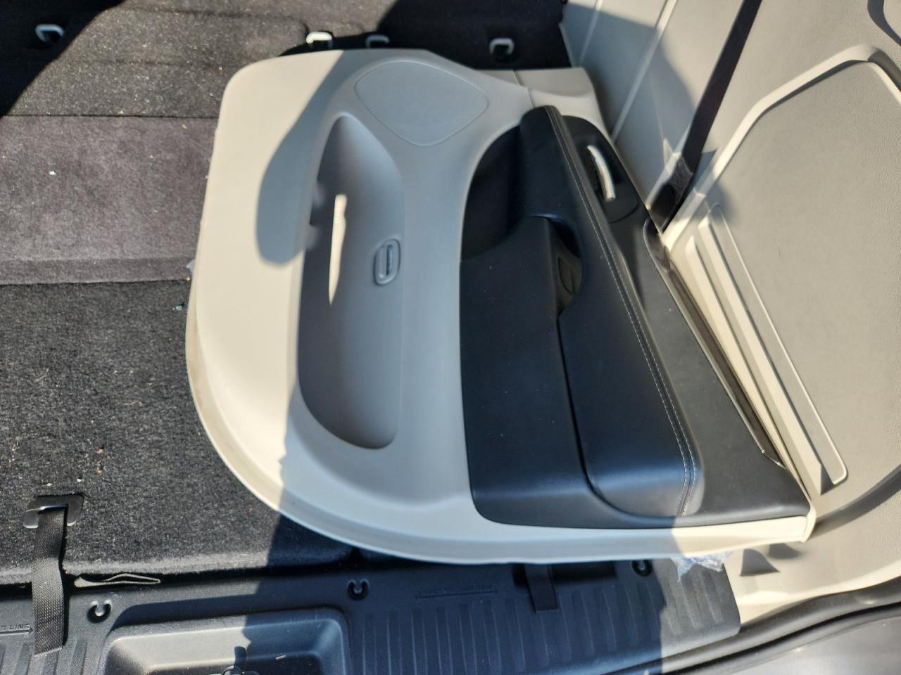 2016 Chrysler Town & Country Touring VIN: 2C4RC1BG3GR120017 Lot: 66148215