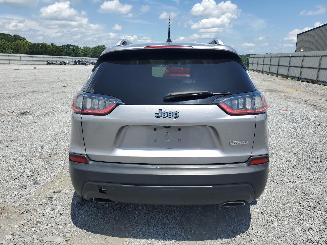 2019 Jeep Cherokee Latitude VIN: 1C4PJLCX3KD243643 Lot: 65309645